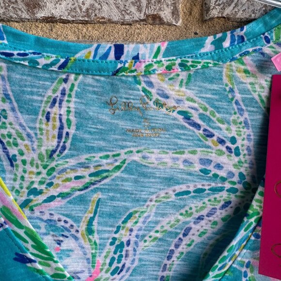 Lilly Pulitzer Short Sleeve V-Neck Tropical Turtles 100% Cotton T-Shirt Size S - Picture 3 of 7